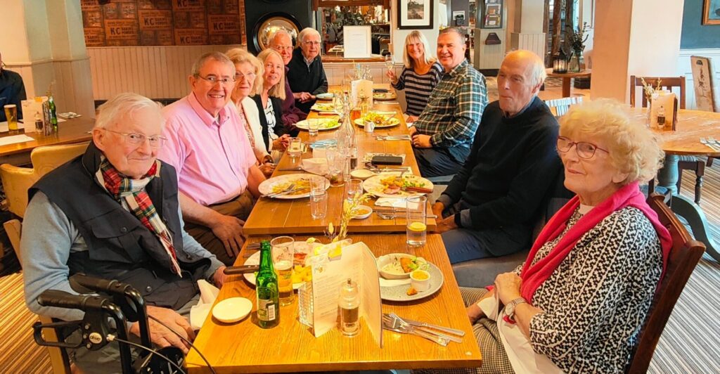 Linux group lunch in the Griffin July 2024